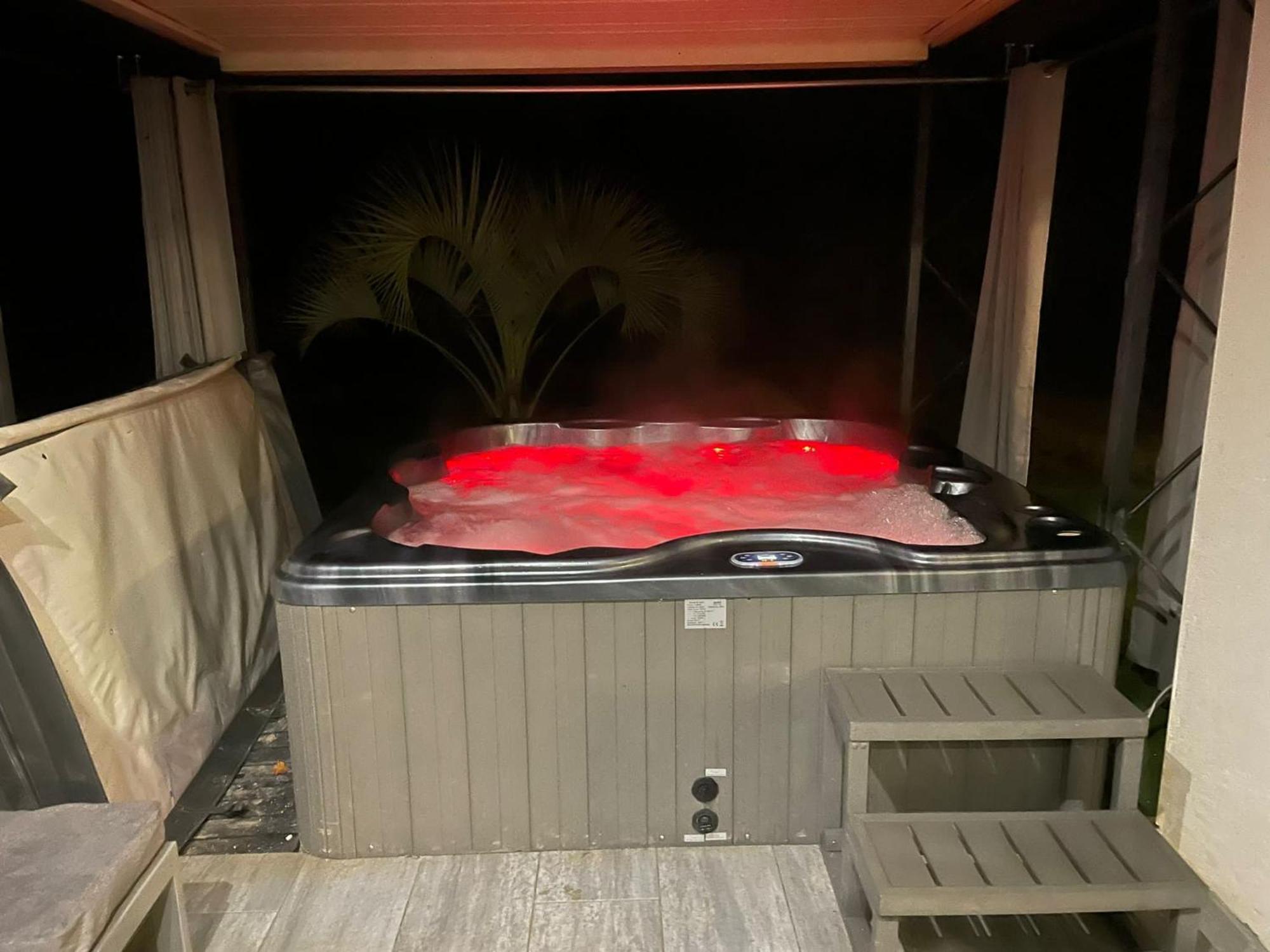 Maison Moderne Au Calme Avec Billard, Jacuzzi, Bain A Remous, Piscine, Babyfoot Labastide-du-Temple المظهر الخارجي الصورة
